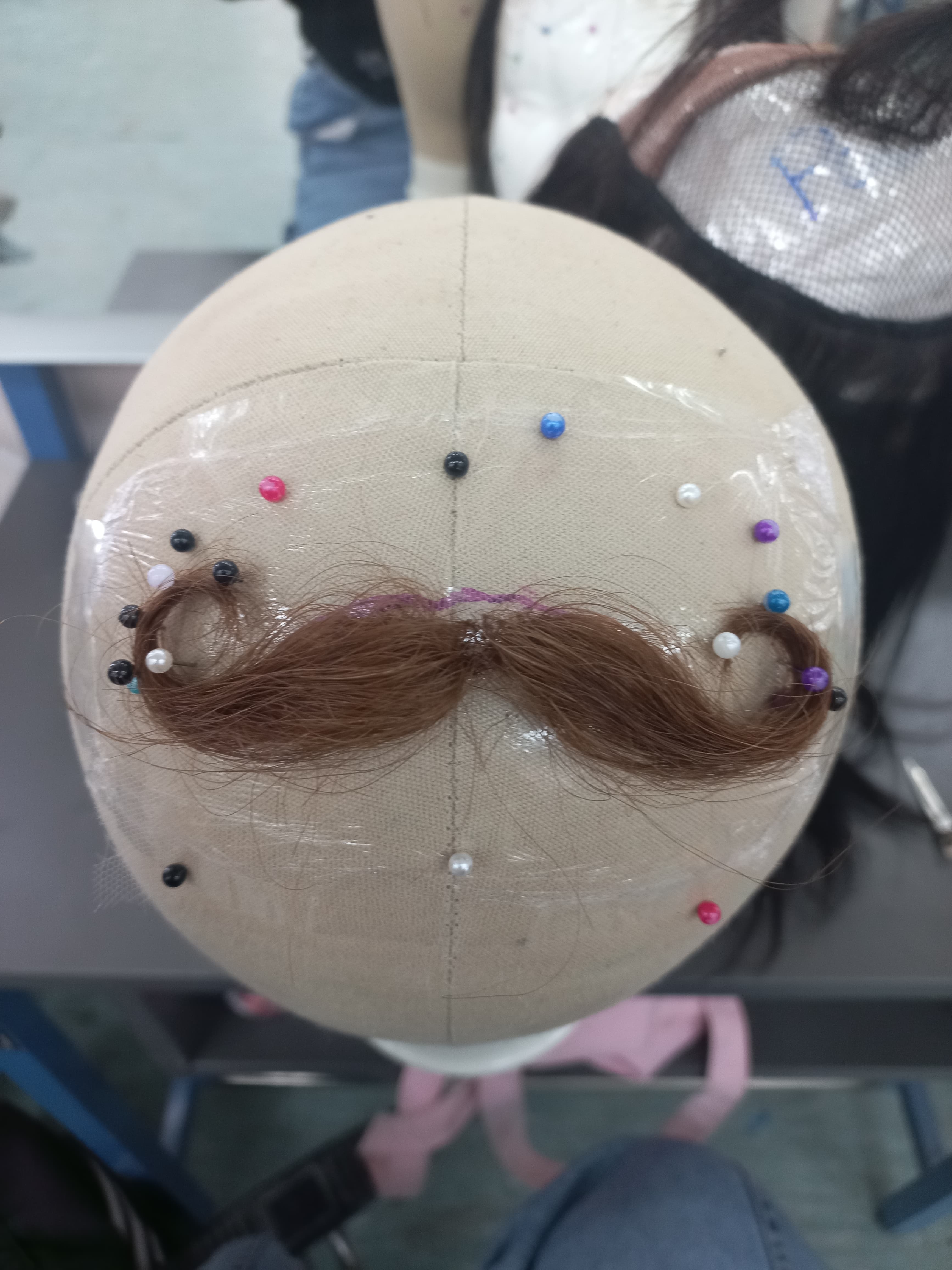 Bigote de pelo natural